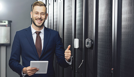 Benefits of IT service management concept with icons for automation, customer support and analytics.