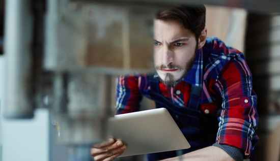 free tools versus paid business software, highlighting pros and cons such as cost, features, scalability, and support.