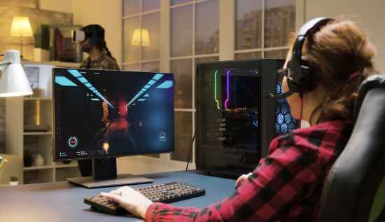 Professional game developer resume example for 2025 showcasing skills, experience, and design that attract interviews