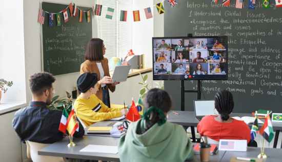 Google Classroom app tutorial for students in 2026, including features like assignments, virtual classes, and online learning tools.