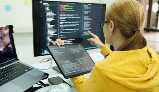 free website builders in 2026, highlighting no-code platforms for creating websites without programming skills.