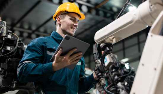 predictive maintenance with AI, highlighting benefits such as reduced downtime, real-time monitoring, and machine learning–based fault detection.