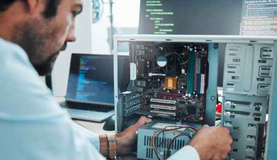 Visual representation of the three main types of integration engineers: process engineers focusing on automation workflows, data engineers managing data pipelines, and systems engineers handling system connectivity and architecture