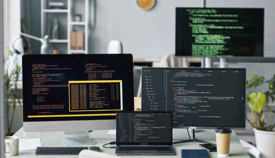 Comparison of full-stack, backend, and frontend development roles showing different coding responsibilities.