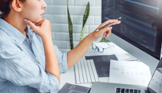 Software developer salary range from freshers to managers, showcasing earnings growth in the tech industry.