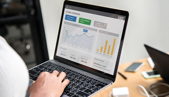 Infographic explaining how website speed affects SEO and conversions with loading time and ranking metrics.