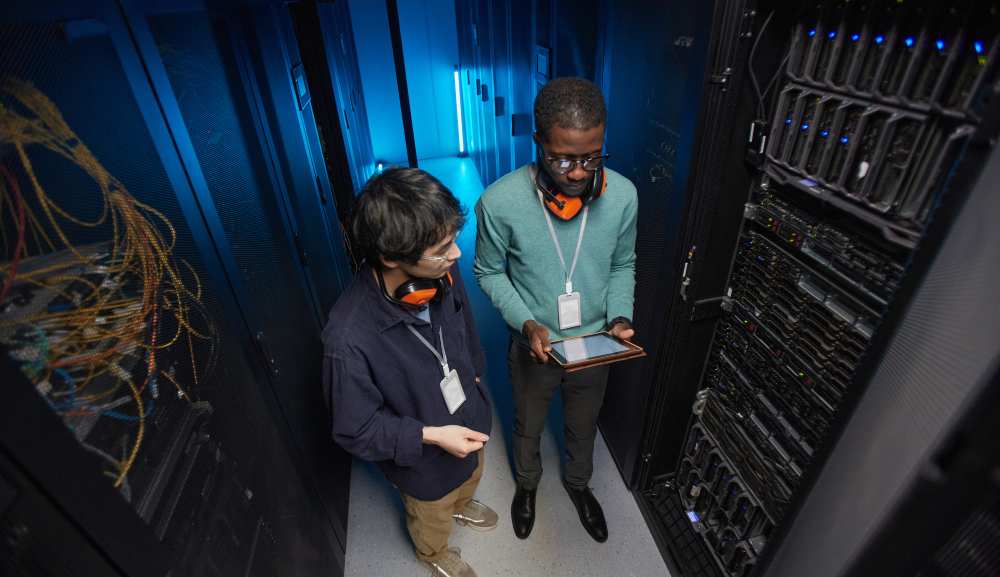 Data center virtualization diagram showcasing disaster recovery processes and server resilience