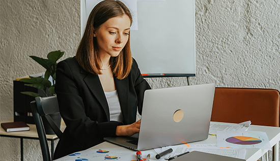 How to write an effective job description for digital marketing manager.